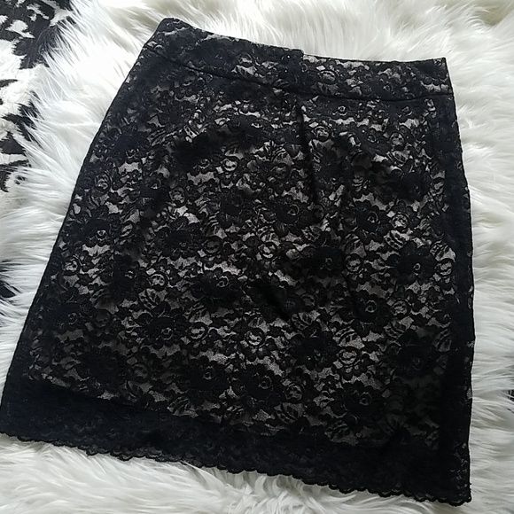 Banana Republic Skirt 4P - Picture 3 of 5